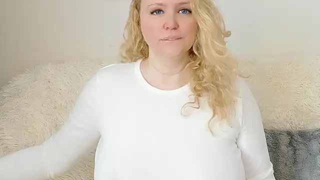 Sarah4you online show from April 4, 2026, 12:24 pm