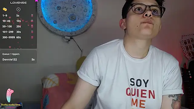 girl intense444 online show from February 5, 2025, 4:14 pm