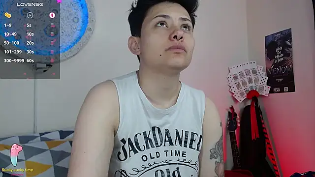 girl intense444 online show from February 11, 2025, 1:09 pm