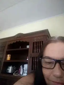 Snapshot of catdool chatting on January 6, 2025, 6:52 pm catdool online show from January 6, 2025, 6:52 pm