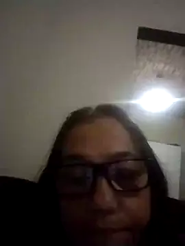 Snapshot of catdool chatting on January 6, 2025, 10:05 pm catdool online show from January 6, 2025, 10:05 pm