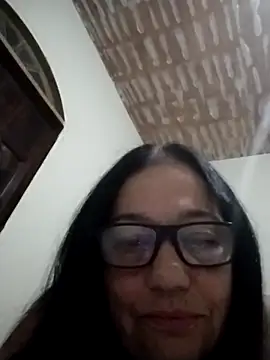 Snapshot of catdool chatting on February 17, 2025, 1:04 am catdool online show from February 17, 2025, 1:04 am