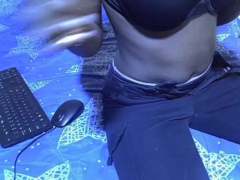 Snapshot of EbonyMina_ chatting on March 13, 2026, 10:22 am EbonyMina online show from March 13, 2026, 10:22 am