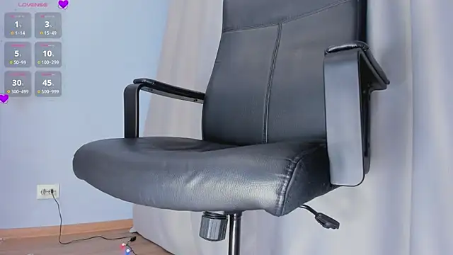 queen carly online show from December 16, 2024, 4:05 pm