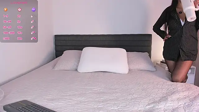 thinysweet online show from February 19, 2026, 12:56 pm