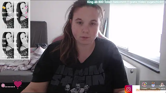 AureliaWinter online show from November 4, 2025, 2:05 pm