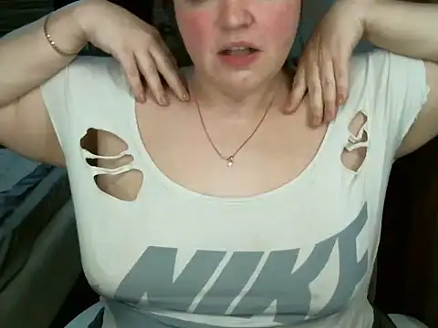 cute  cherry online show from March 10, 2025, 10:02 pm