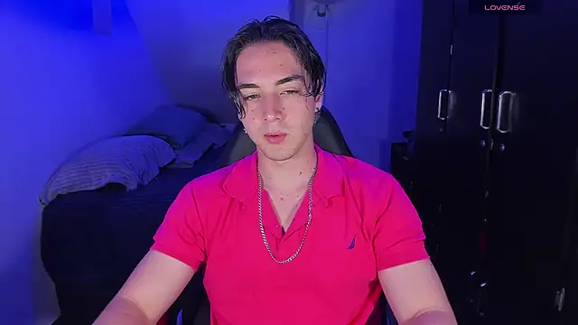 Snapshot of Alex_smith00 chatting on September 25, 2025, 12:03 am Alex smith00 online show from September 25, 2025, 12:03 am