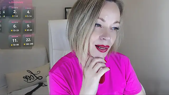 Snapshot of Tilly_Eliot chatting on January 10, 2025, 3:58 pm Tilly Eliot online show from January 10, 2025, 3:58 pm