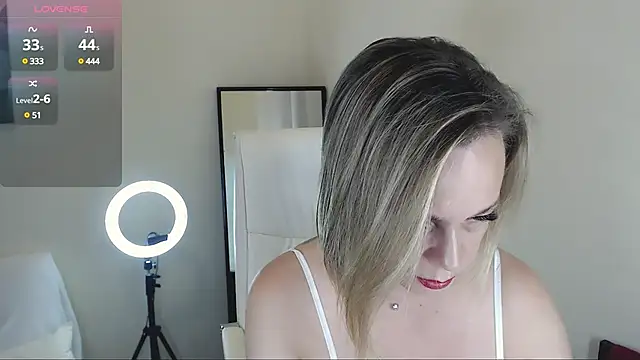 Snapshot of Tilly_Eliot chatting on January 29, 2025, 9:07 pm Tilly Eliot online show from January 29, 2025, 9:07 pm