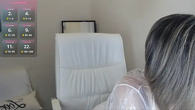 Snapshot of Tilly_Eliot chatting on February 13, 2025, 2:09 pm Tilly Eliot online show from February 13, 2025, 2:09 pm