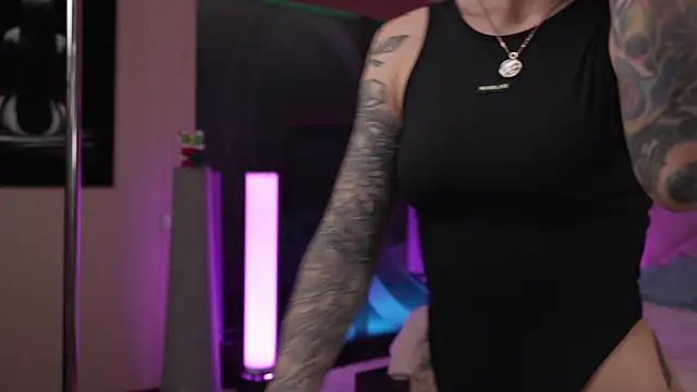 GirlGogo online show from December 19, 2024, 1:39 am