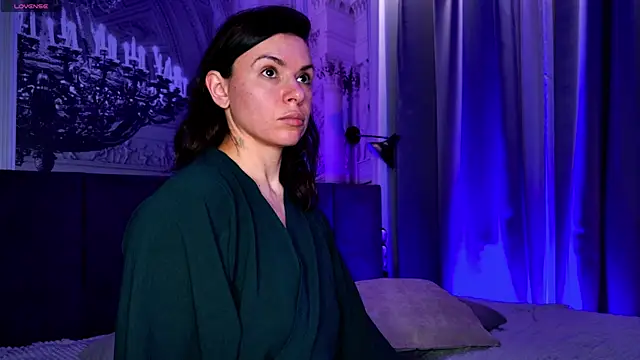 SofiaFoster  online show from January 8, 2025, 2:35 pm