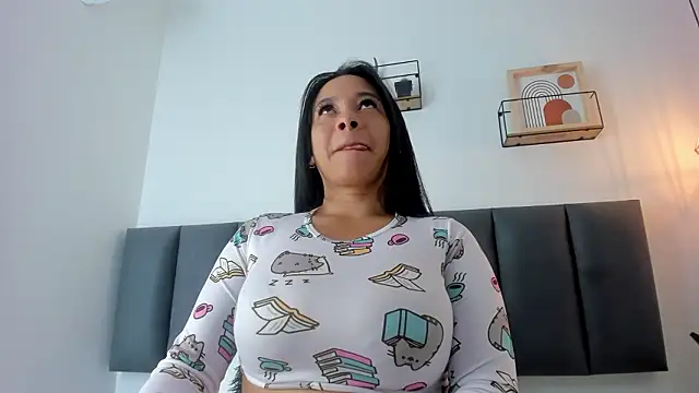 MaraOwen  online show from February 11, 2026, 12:10 pm