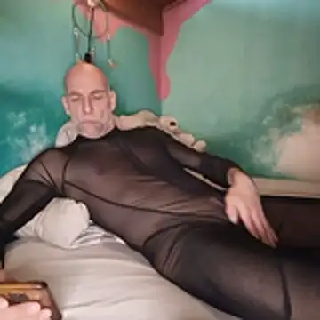 porno-freak online show from April 15, 2026, 10:21 pm