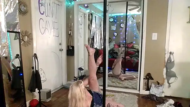 marilyn420 online show from March 14, 2026, 11:26 am