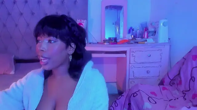 Snapshot of AfroGoddess chatting on September 9, 2025, 12:37 pm AfroGoddess online show from September 9, 2025, 12:37 pm