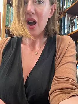 TopsyWilde online show from January 8, 2025, 1:09 pm