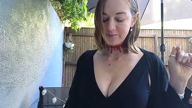 TopsyWilde online show from October 27, 2025, 7:56 am