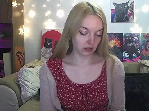 SecretSophia online show from March 21, 2025, 11:01 pm