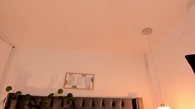 Snapshot of Kim_Blane chatting on December 29, 2024, 10:23 am Kim Blane online show from December 29, 2024, 10:23 am