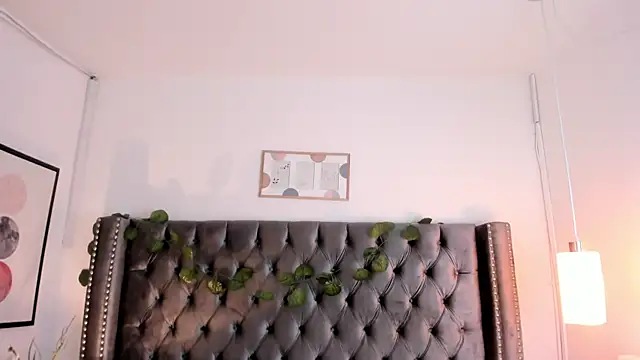 Snapshot of Kim_Blane chatting on January 24, 2025, 9:28 am Kim Blane online show from January 24, 2025, 9:28 am