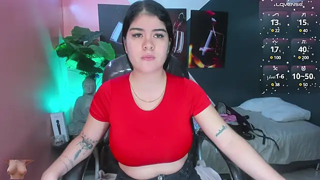 Snapshot of pearl_weet chatting on January 16, 2025, 5:23 pm pearl weet online show from January 16, 2025, 5:23 pm