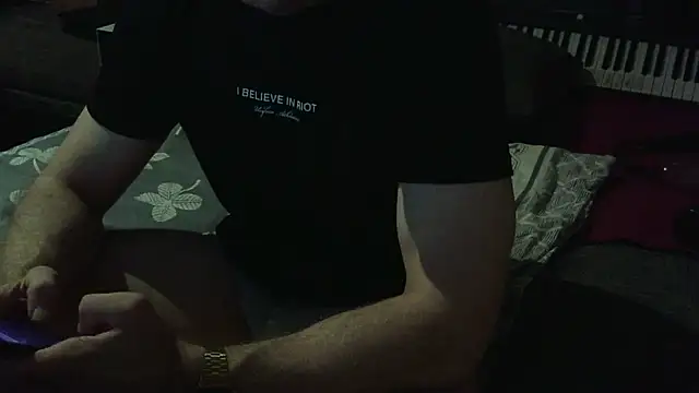 Bblfgbb online show from September 22, 2025, 2:02 am