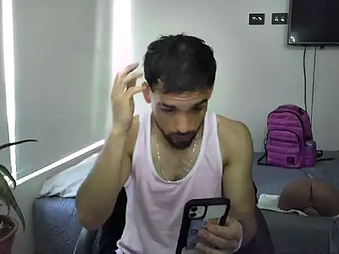 Snapshot of Emanuell__ chatting on October 12, 2025, 1:43 pm Emanuell online show from October 12, 2025, 1:43 pm