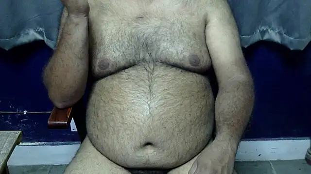 Snapshot of hairysubcub_70 chatting on April 20, 2026, 9:01 am hairysubcub 70 online show from April 20, 2026, 9:01 am