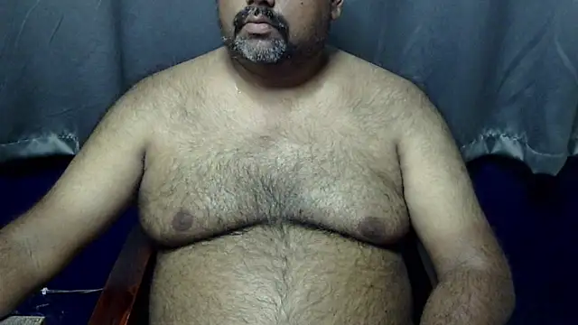 Snapshot of hairysubcub_70 chatting on May 2, 2026, 8:41 am hairysubcub 70 online show from May 2, 2026, 8:41 am