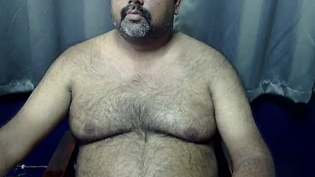 Snapshot of hairysubcub_70 chatting on May 5, 2026, 7:27 am hairysubcub 70 online show from May 5, 2026, 7:27 am