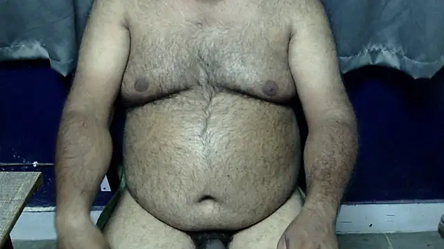 Snapshot of hairysubcub_70 chatting on May 17, 2026, 6:15 pm hairysubcub 70 online show from May 17, 2026, 6:15 pm