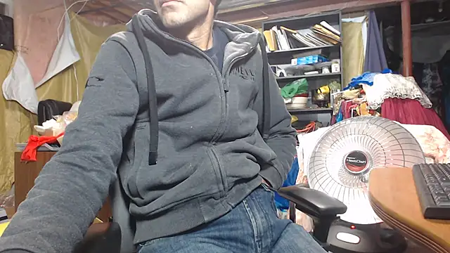 Snapshot of Gsmile1 chatting on December 15, 2024, 10:15 pm Gsmile1 online show from December 15, 2024, 10:15 pm