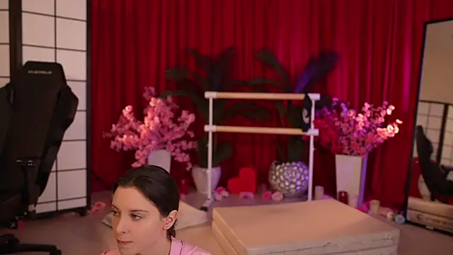 Snapshot of KittyCaitlin chatting on March 20, 2025, 8:08 pm KittyCaitlin online show from March 20, 2025, 8:08 pm