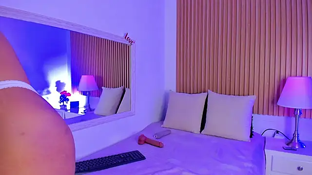 GenesisRuiz online show from March 5, 2025, 10:33 am