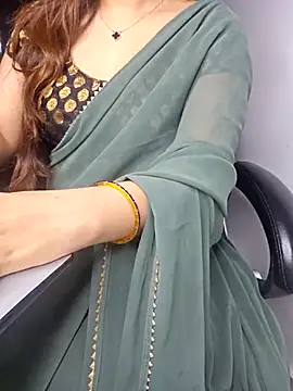 Snapshot of aliyaah_singh chatting on March 21, 2025, 7:46 pm aliyaah singh online show from March 21, 2025, 7:46 pm