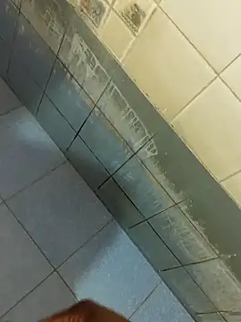 dinesh682 online show from October 30, 2025, 9:48 pm