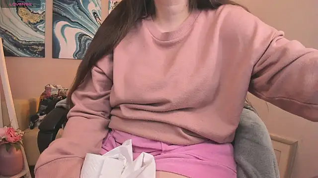 BattyMoll online show from January 2, 2025, 8:35 pm