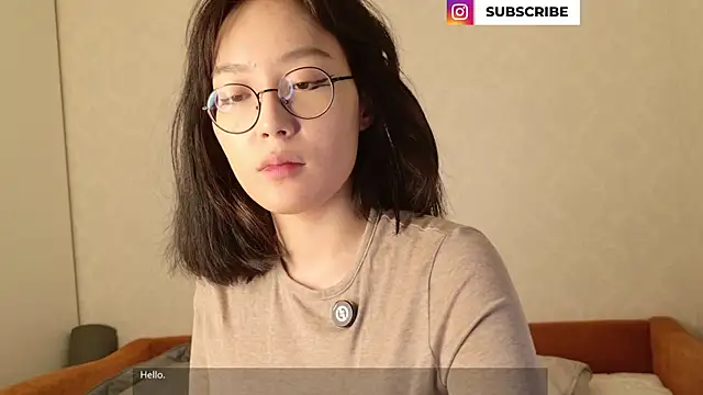 Snapshot of aliiiiiina chatting on March 31, 2026, 12:34 am aliiiiiina online show from March 31, 2026, 12:34 am