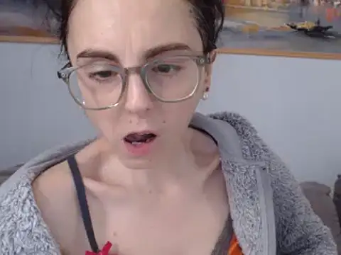 cleophee online show from February 13, 2025, 12:54 pm