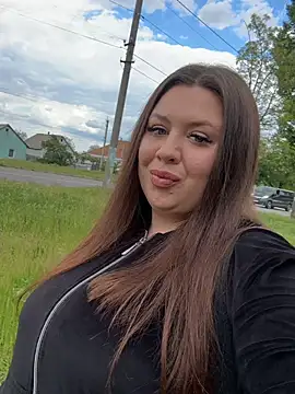 Sara Slow online show from May 17, 2026, 10:33 am