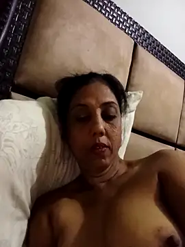 Mahi4luv online show from October 19, 2025, 10:54 pm