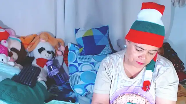 estrellita fugaz16x online show from December 17, 2025, 3:12 am