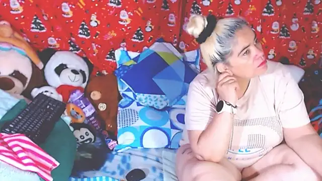 estrellita fugaz16x online show from January 17, 2026, 3:00 am