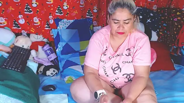 estrellita fugaz16x online show from February 7, 2026, 11:08 pm