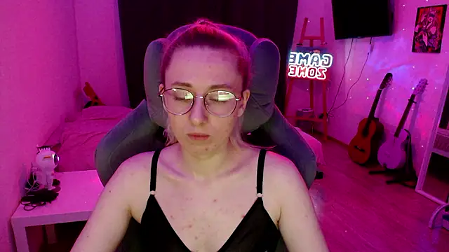 AnabelFrel online show from December 8, 2024, 1:02 am