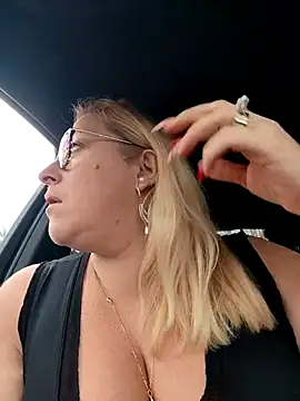 winniess40 online show from February 13, 2026, 12:12 pm