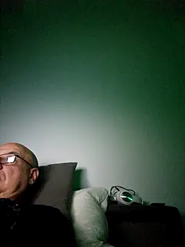 Snapshot of bygenio20199 chatting on November 15, 2025, 9:43 pm bygenio20199 online show from November 15, 2025, 9:43 pm