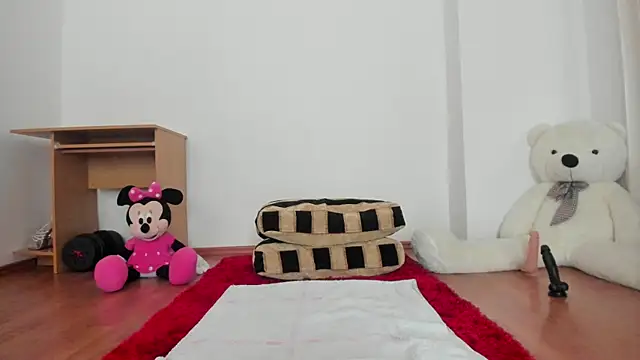 Snapshot of AnneQueen chatting on January 28, 2025, 8:57 am AnneQueen online show from January 28, 2025, 8:57 am